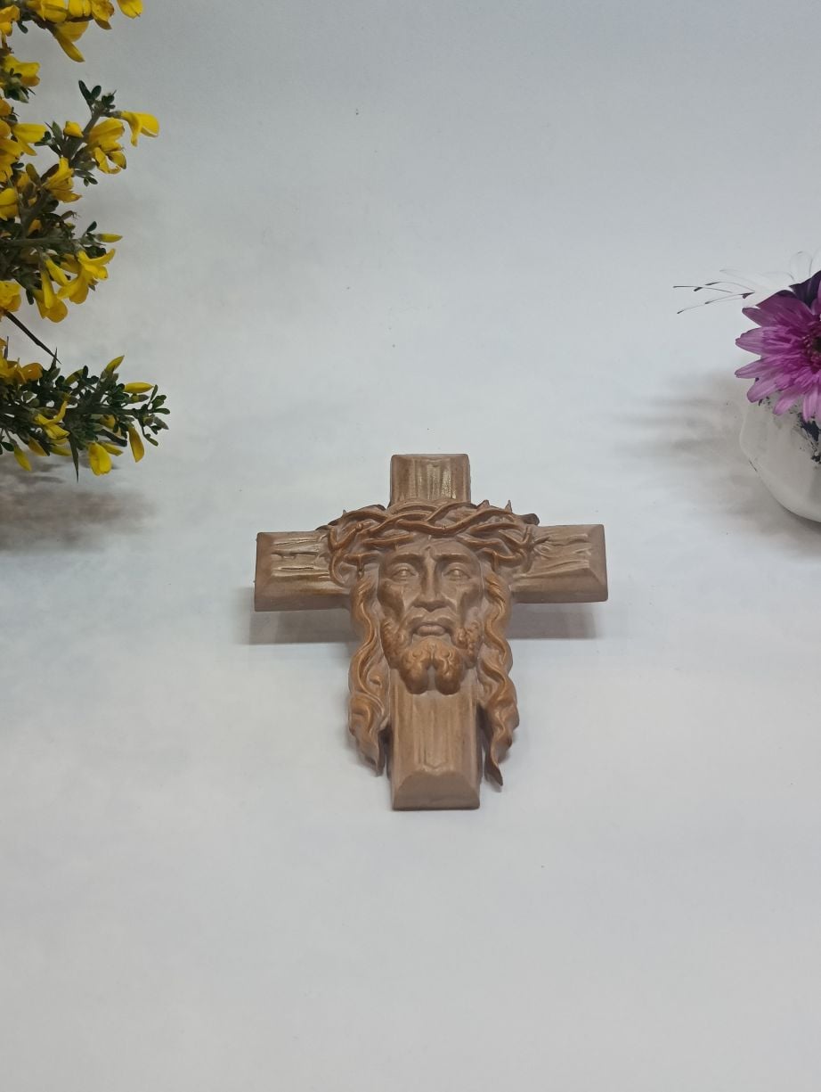 stauros-toixou-me-anaglufo-xristo